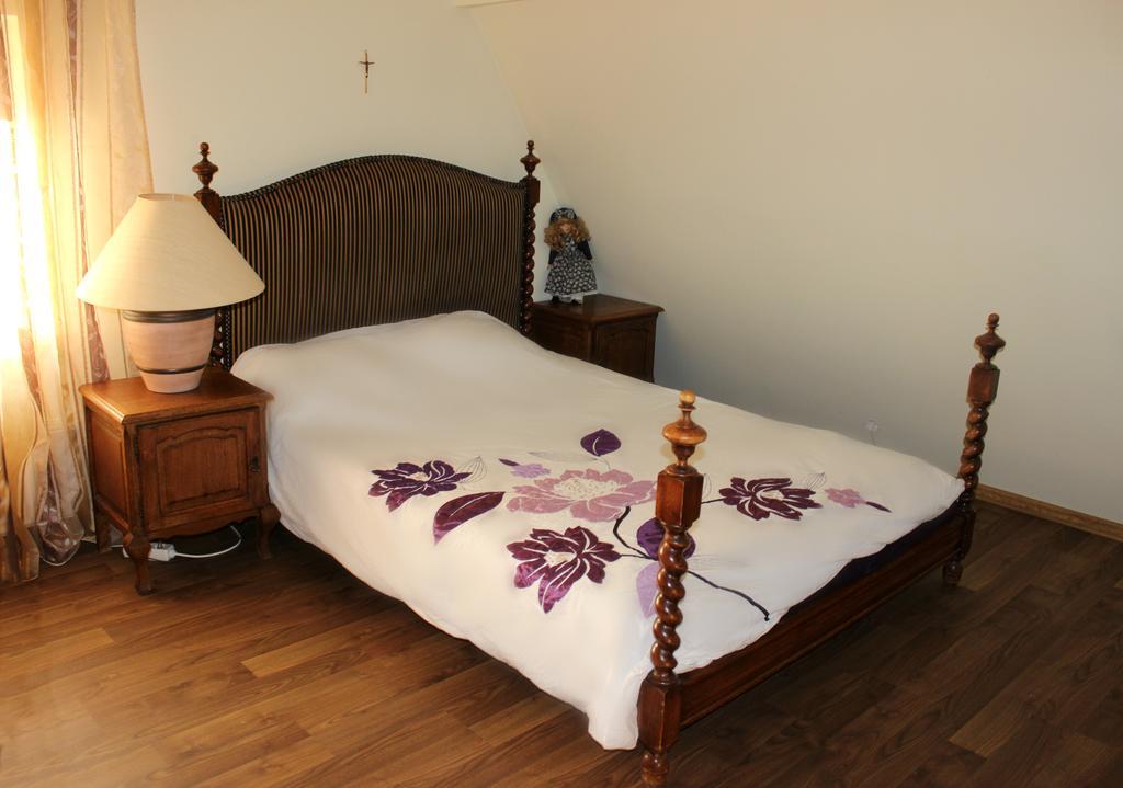 Columba Livia Guesthouse Palanga Phòng bức ảnh