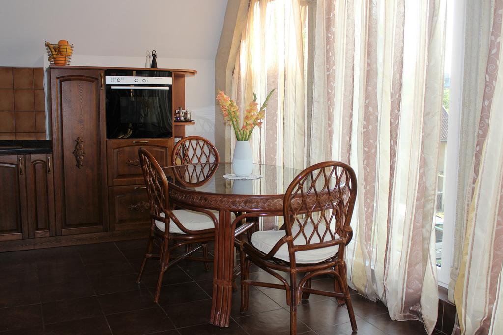Columba Livia Guesthouse Palanga Phòng bức ảnh